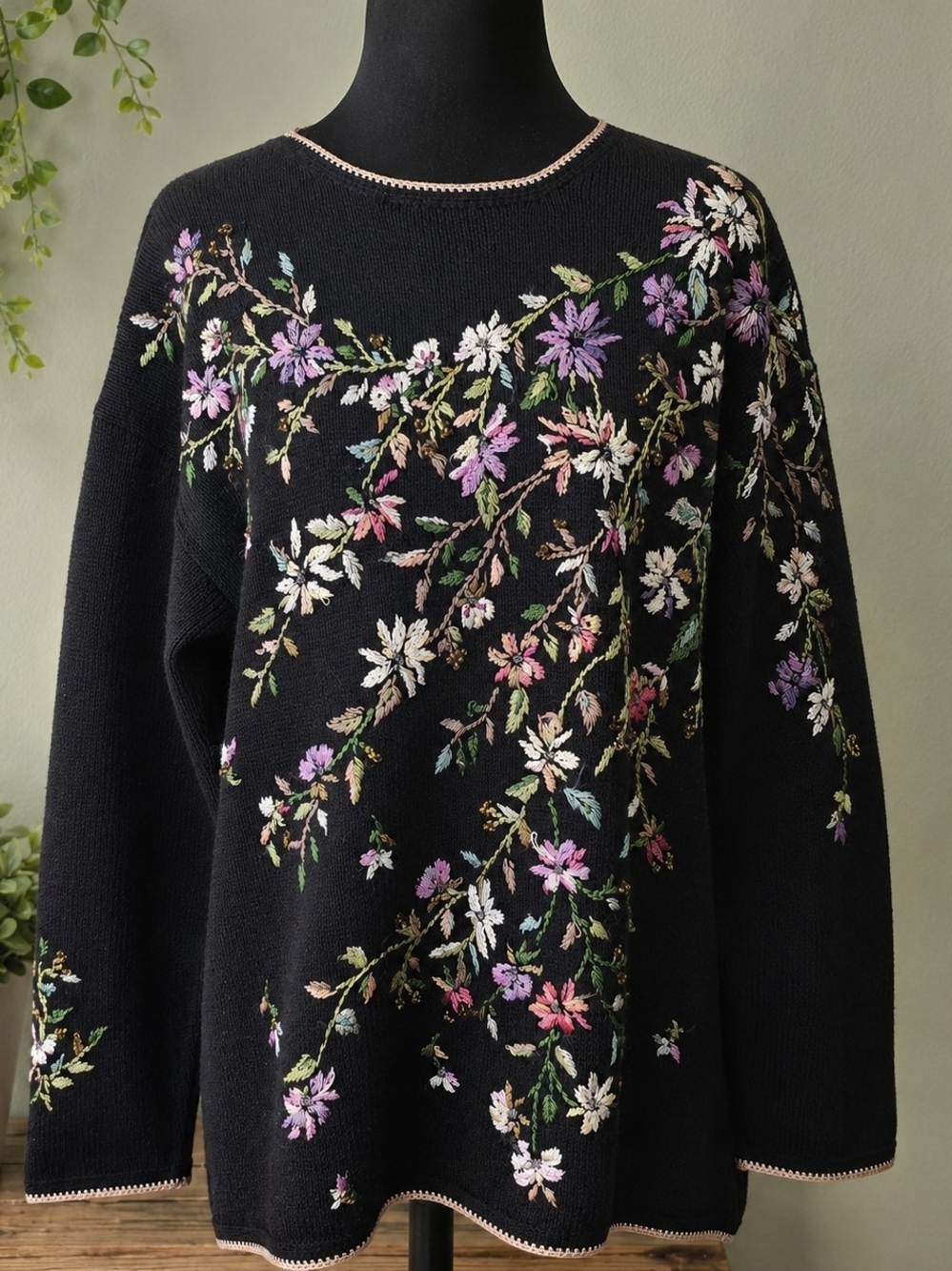 Heirloom Collectibles Embroidered Floral Knit Sweater Women's M Black Vintage